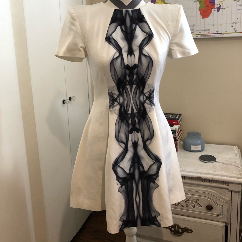 Cameo White black Dress